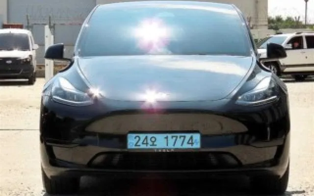 테슬라 모델 Y RWD 테슬라 2023년 10월 32,224km