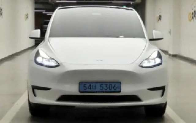 테슬라 모델 Y 프리미엄 RWD 테슬라 2023년 11월 48,182km