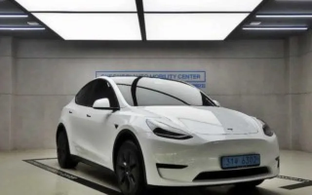 테슬라 모델 Y RWD 테슬라 2024년 09월 21,778km