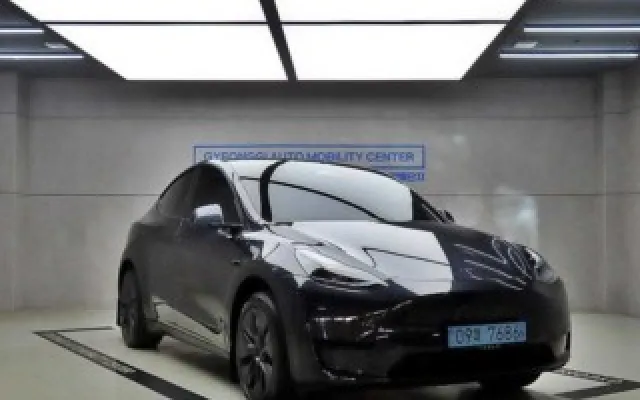 테슬라 모델 Y RWD 테슬라 2025년 02월 8,512km