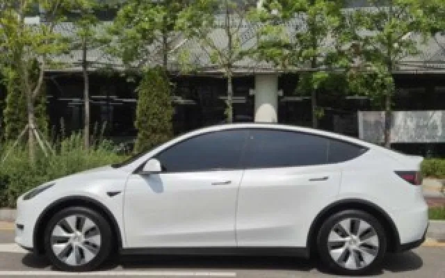 테슬라 모델 Y RWD 테슬라 2024년 03월 81,336km