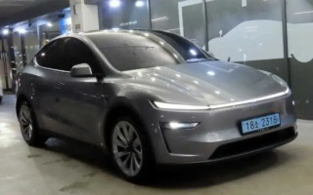 테슬라 모델 Y 런치 시리즈 테슬라 2025년 04월 33,882km